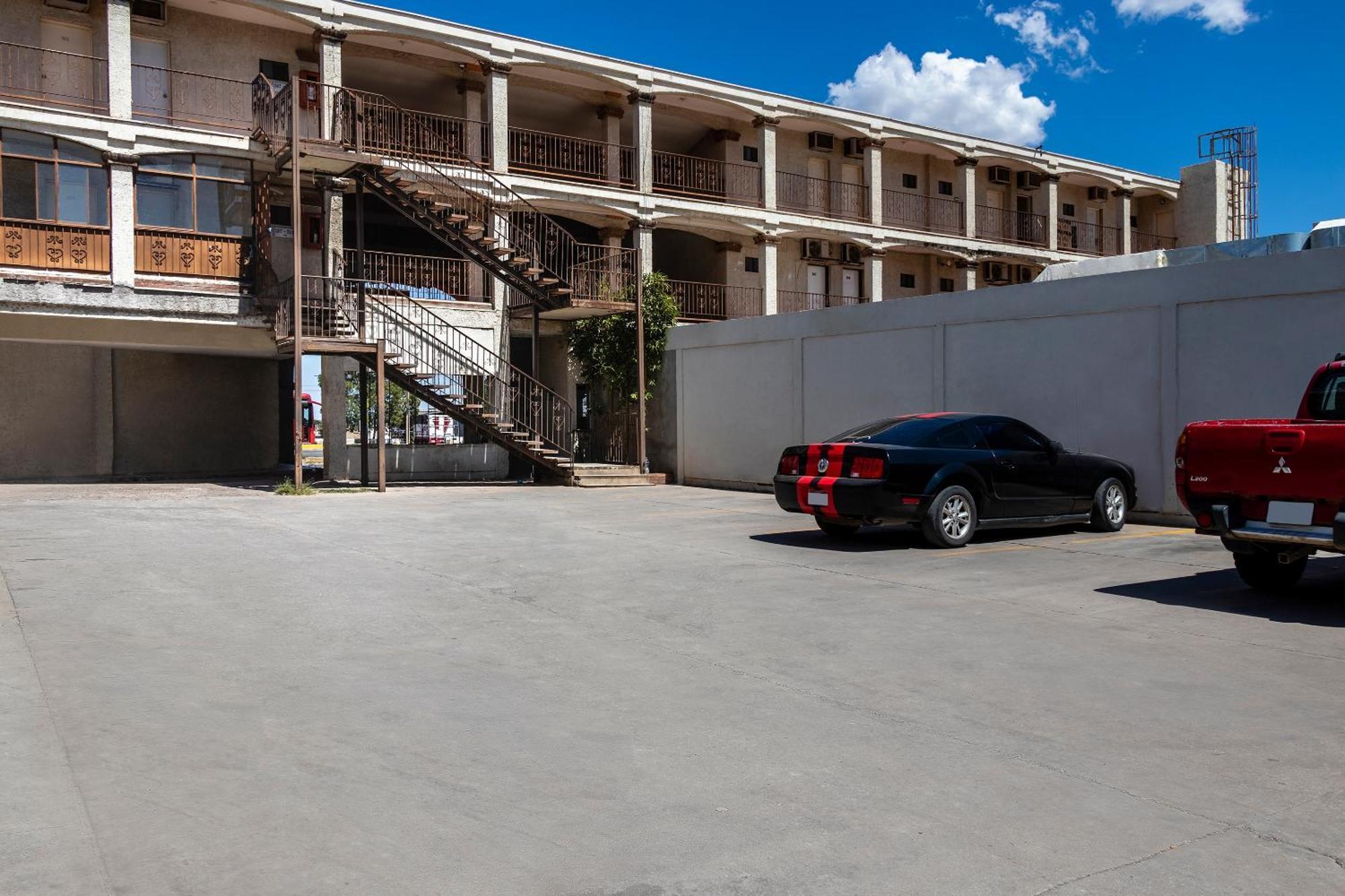 Oyo Hotel Real Del Sur, Estadio Chihuahua Eksteriør billede